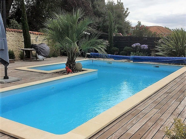 Piscine traditionnelle sur mesure